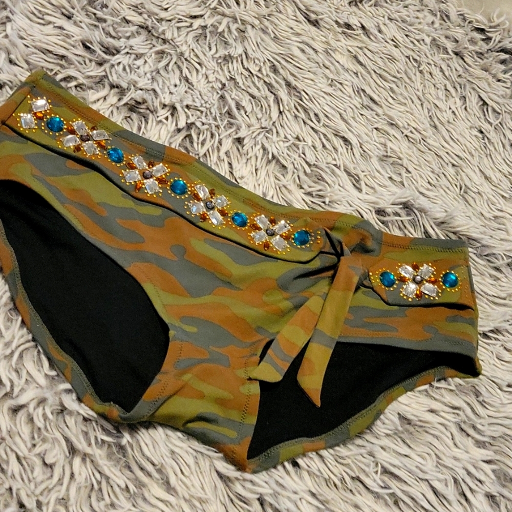 Victoria Secret bikini bottoms in camouflage